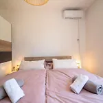 Seaside House Barbat, Rab - 25029 * ראב