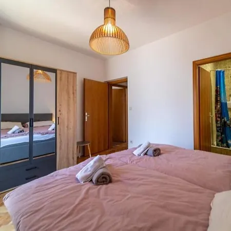 Seaside House Barbat, Rab - 25029 Tatil Evi Rab Town